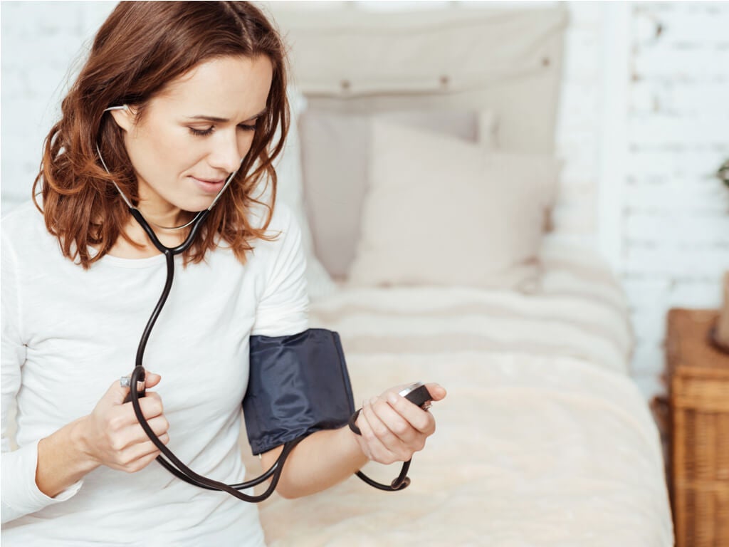 8 tips para tomarse correctamente la presión arterial en casa