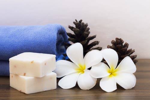 Huevo y glicerina para hacer una crema antiojeras
