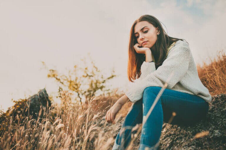 ¿Se puede superar la tristeza con alimentos y remedios naturales?