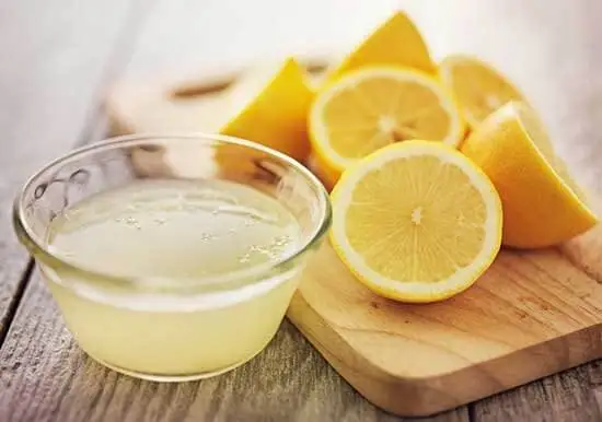 Jus de citron.