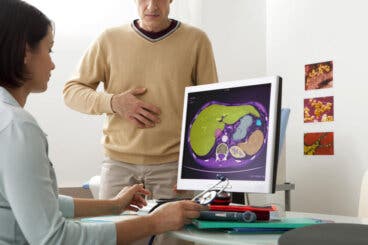 ¿Por qué me dan pinchazos en la barriga?