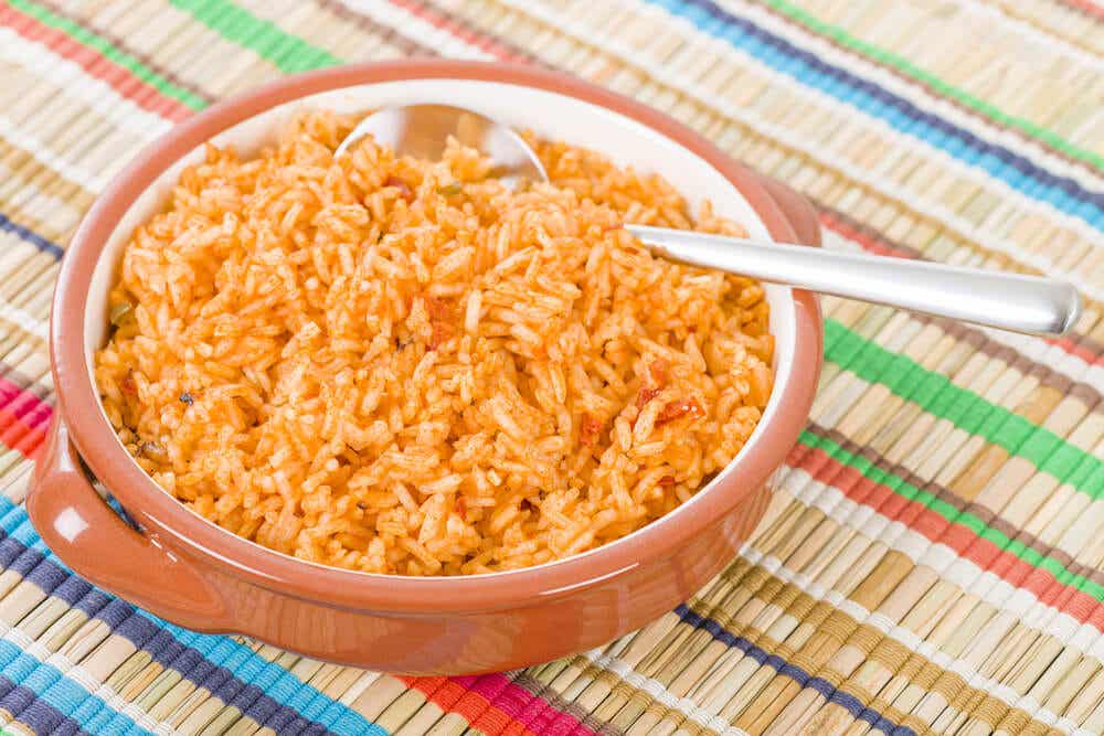 8 increíbles beneficios del arroz rojo