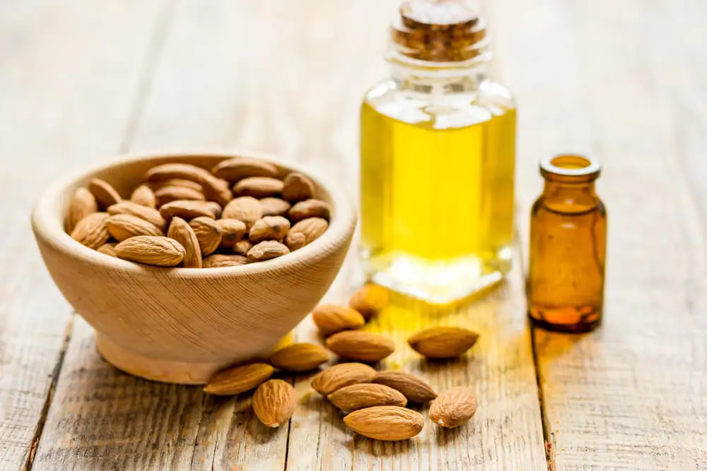 Aceite de almendras para la salud de las uñas