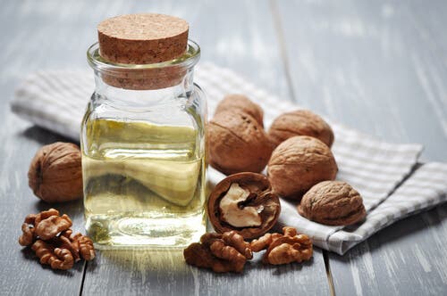 6 mascarillas con aceite de nuez para cuidar la piel