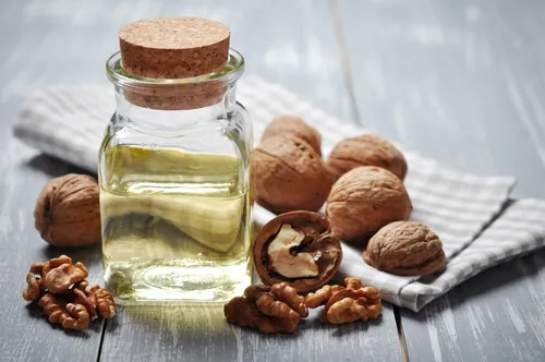 6 mascarillas con aceite de nuez para cuidar la piel