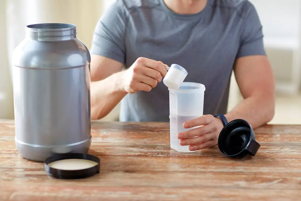Polvo deportivo para hacer dry scooping.
