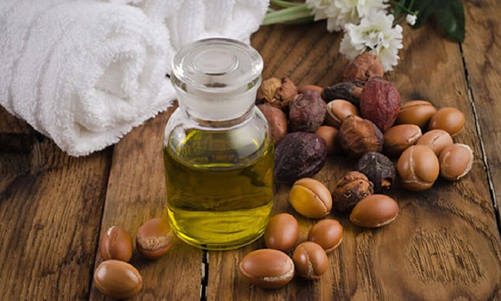 aceite de jojoba para embellecer tus pestañas