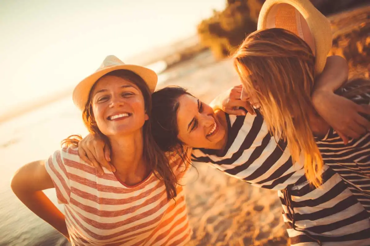 amigas-divirtiendose