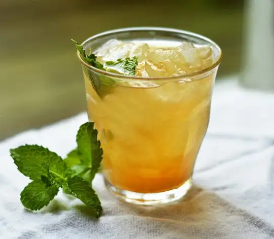 Té verde con canela y jengibre