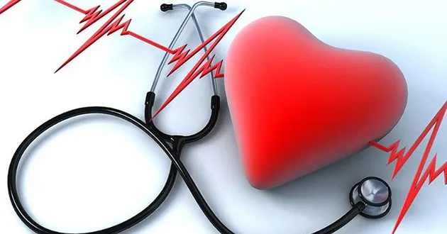 Corazón con estetoscopio.