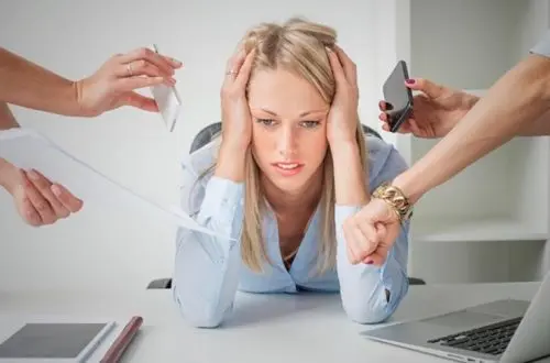 Mujer con estrés
