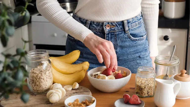 Desayuno energético y saludable sin lácteos, harinas ni azúcar