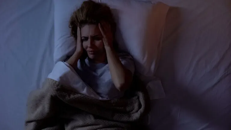 Dolor de cabeza nocturno: ¿a qué se debe este trastorno?