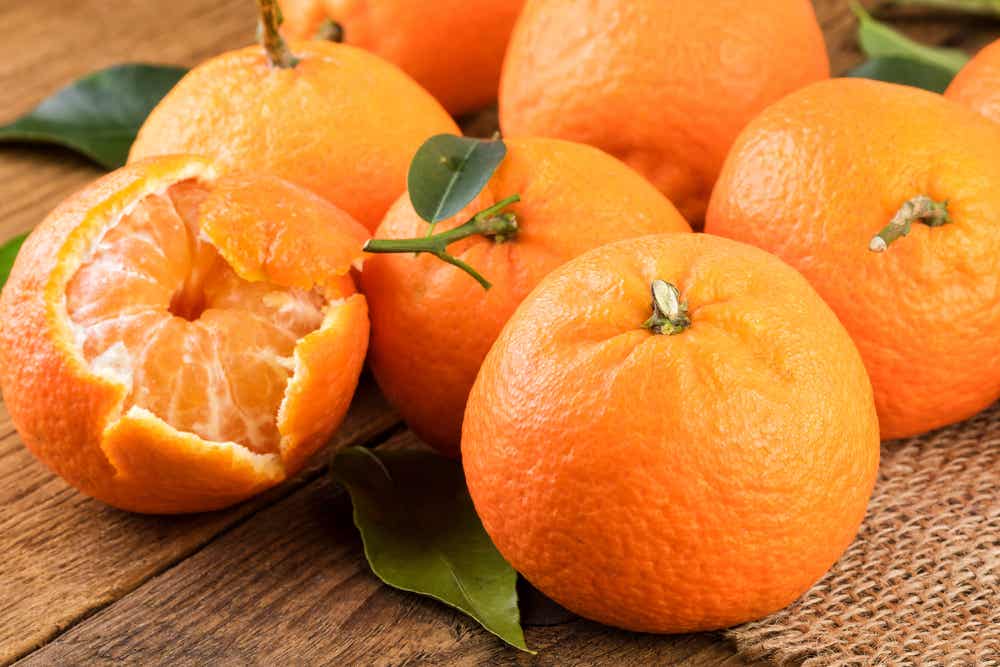 frutas y verduras de otoño: mandarina