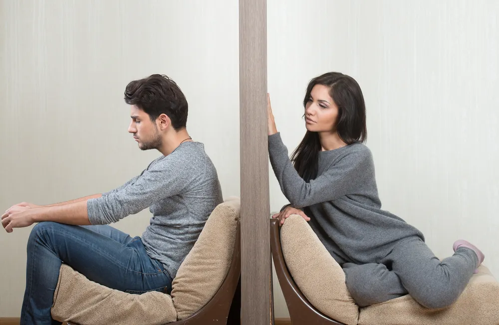 mujer-insistiendo-relacion