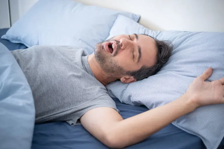 Cómo combatir la apnea del sueño con 5 remedios naturales