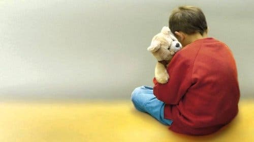 En el autismo existe la poca o gran sensibilidad a los sonidos