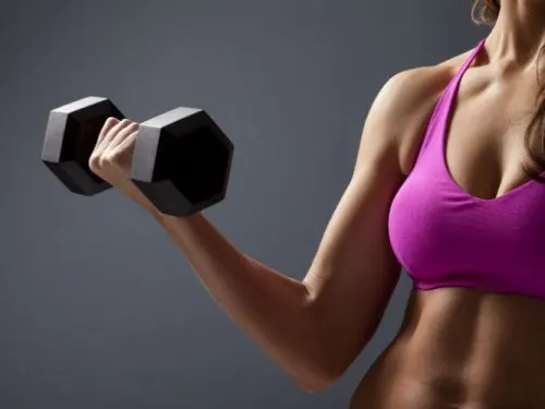 Camisetas-adecuadas-para-hacer-ejercicio