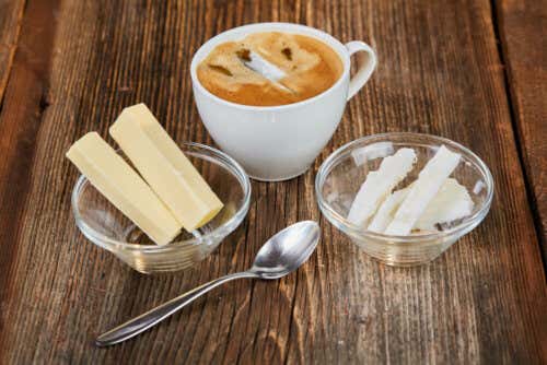 Café con ghee y estevia: una deliciosa combinación para el desayuno