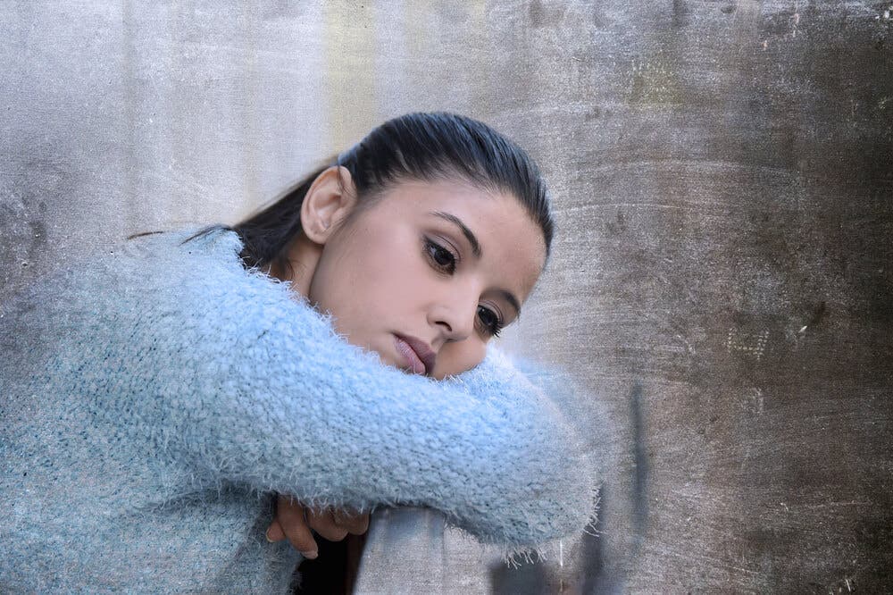 mujer-pensando-en-los-ex