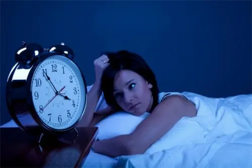 Mujer con insomnio