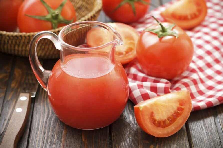 Jus de tomate pour vous mettre en appétit
