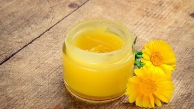 Ungüento de cera de abejas y árnica