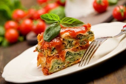 Buscar-recetas-alternativas-evitando-alimentos-que-provocan-alergia