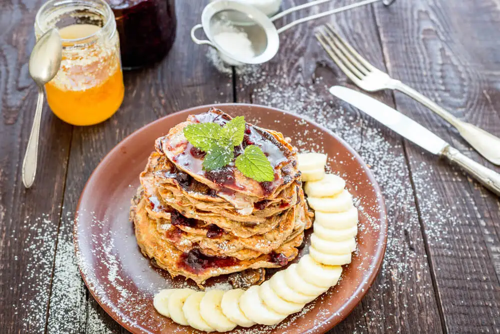 Desayuna sano Tortitas de avena, plátano, cacao y aceite de coco