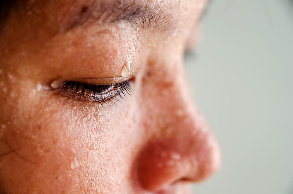 Eyeballing (ponerse alcohol en los ojos) como juego peligroso