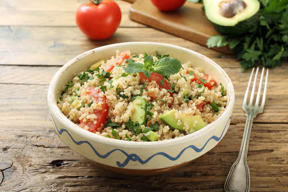 Quinoa y guacamole cenas para perder peso