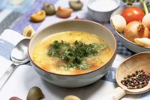 Caldo bajo en grasa hecho de pescado