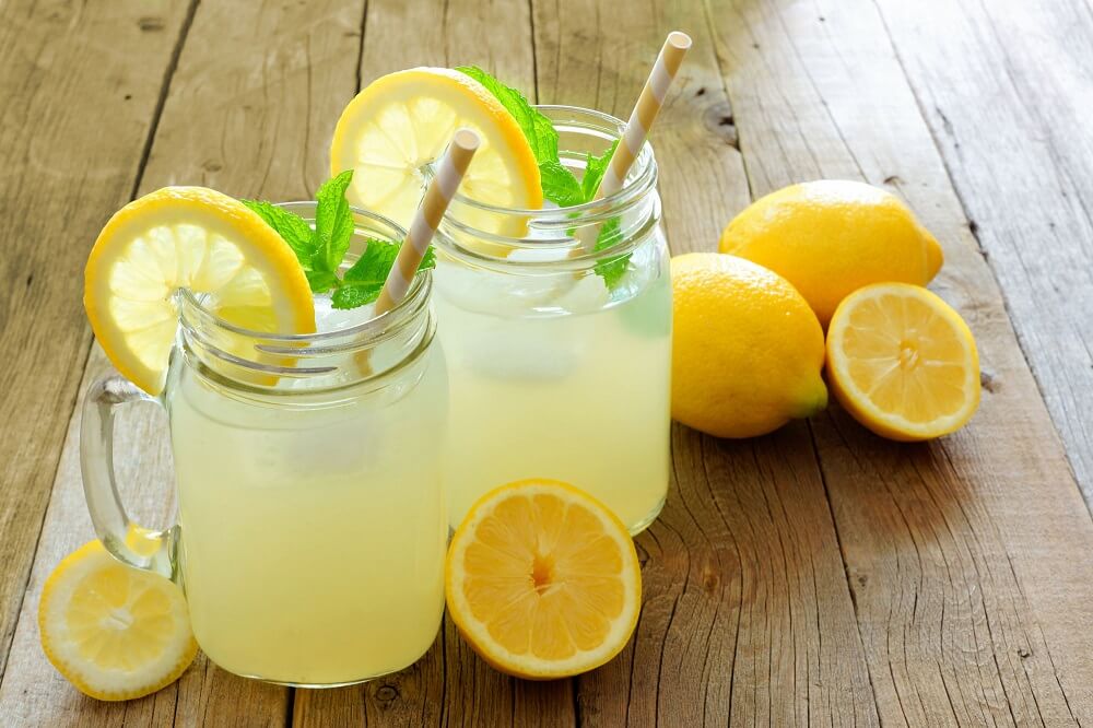 Succo di limone.