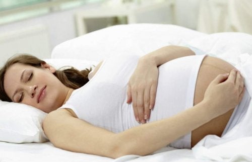 dormir boca arriba durante el embarazo
