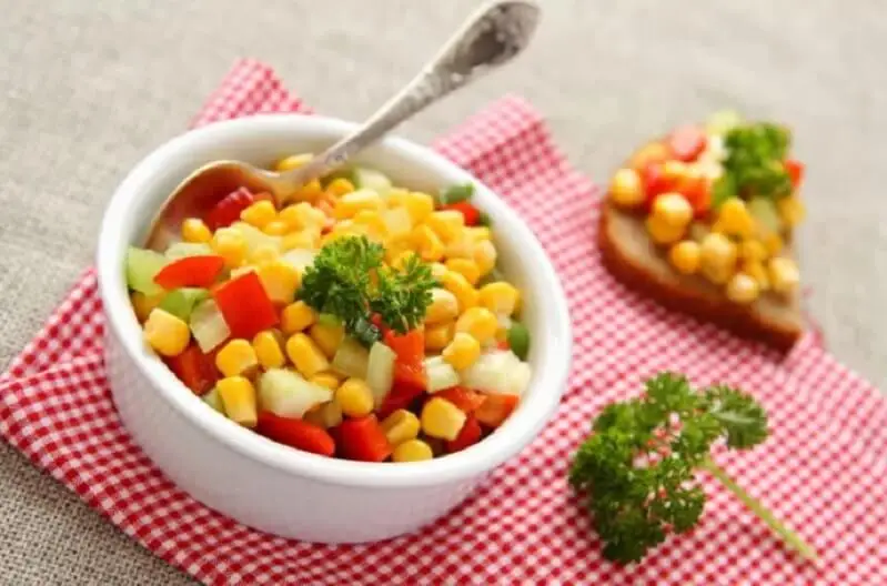 Ensalada de maíz dulce
