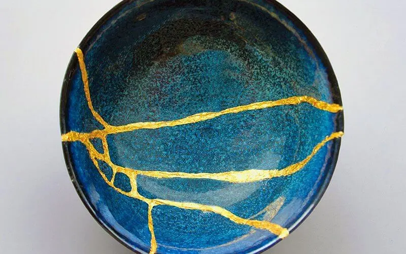 Kintsugi.