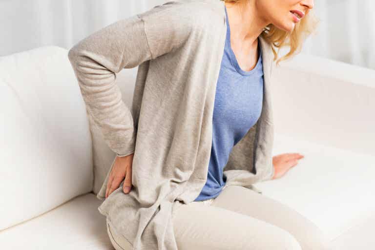6 formas en que tu rutina diaria empeora tu dolor de espalda