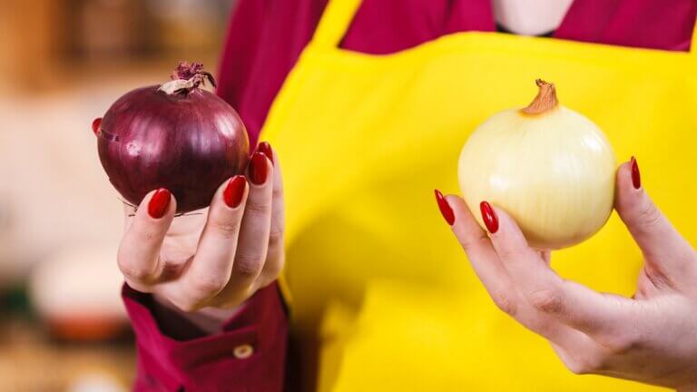 10 trucos para quitar el mal aliento por comer cebolla