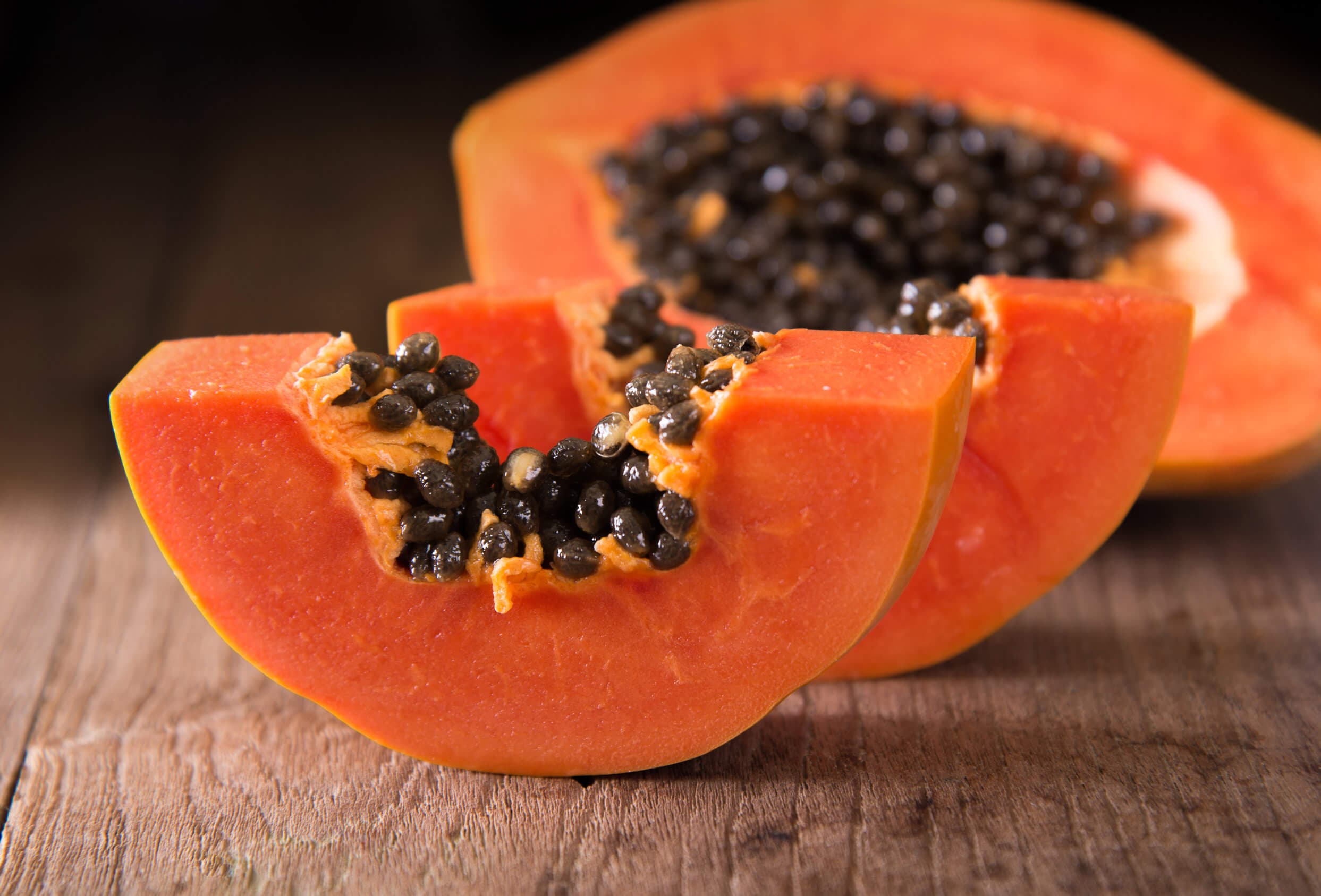 Las mascarillas para reparar las puntas abiertas incluyen papaya