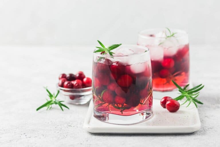 Ponche de frutos rojos sin alcohol