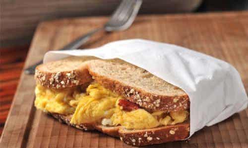 sandwich-queso-huevo