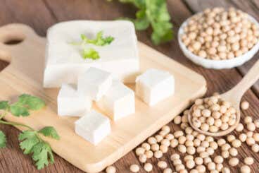 Cómo hacer tofu, el delicioso queso de soja
