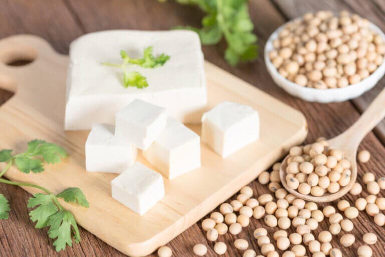Cómo hacer tofu, el delicioso queso de soja