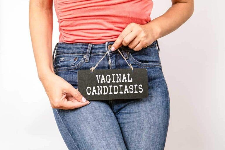 5 remedios alternativos para combatir la candidiasis vaginal