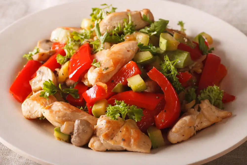 Salteado de pollo y verduras exprés