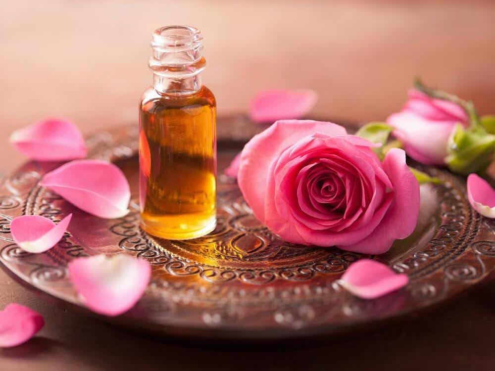 Aceites afrodisíacos: aceite de rosas