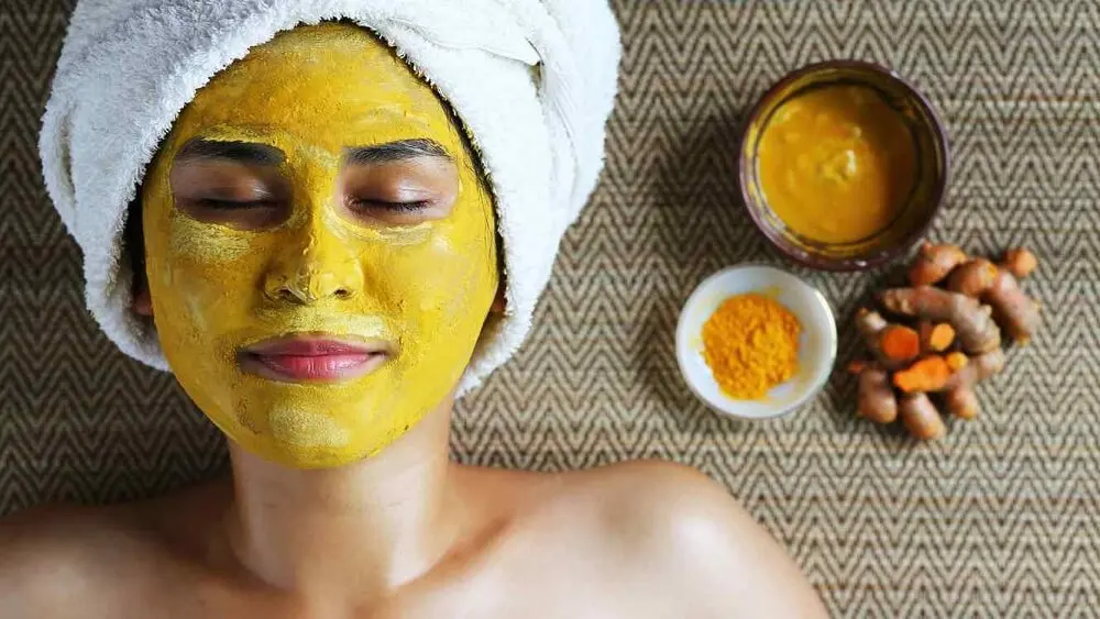 mascarilla a base de cúrcuma