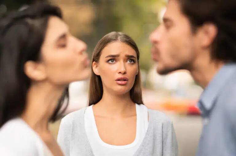 Amar a alguien que ya tiene pareja: errores que cometemos