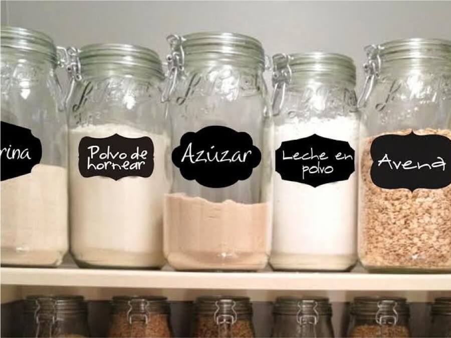 Frascos de ingredientes.