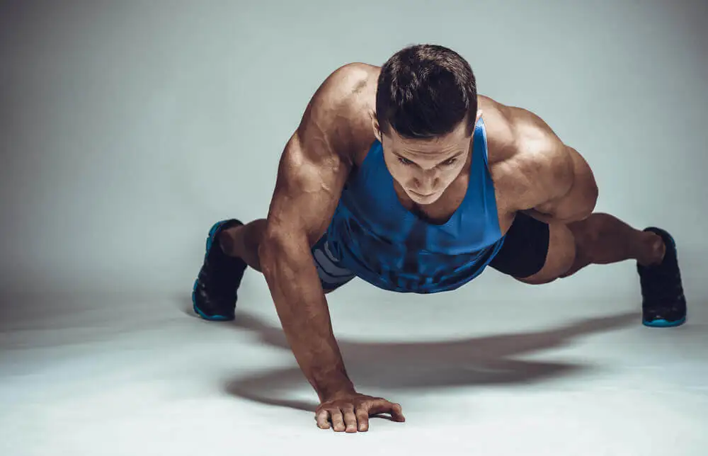 Flexiones de brazos.